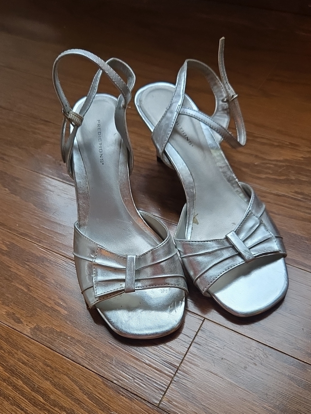 Predictions Silver Strappy Bow Sandals for Women